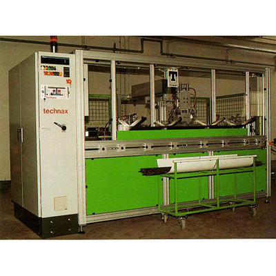 Machine automatique de fabrication de cadres métalliques 